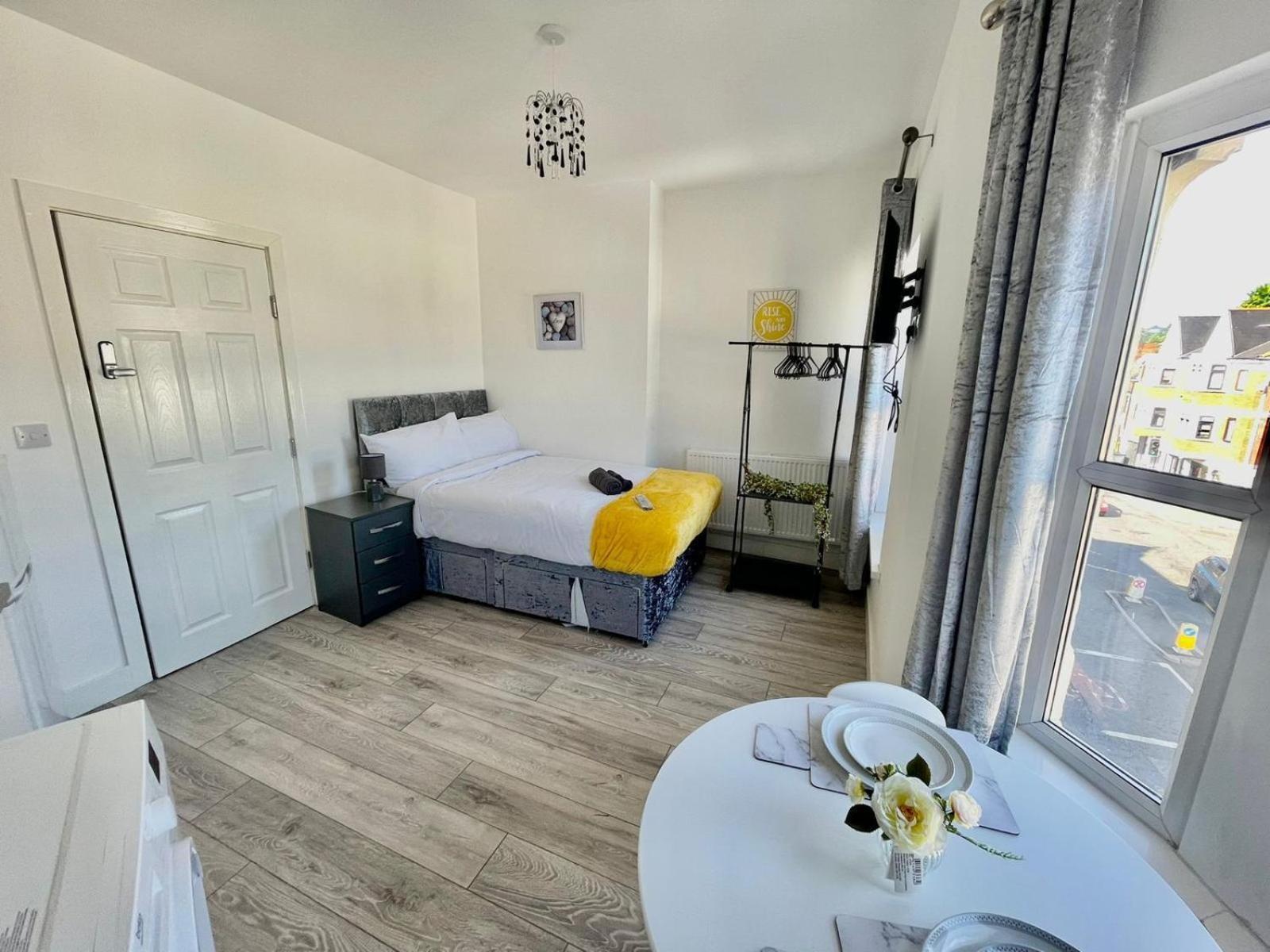 Cheerful 1 Bed Apartment Cardiff City Centre - Penarth Rd Eksteriør bilde